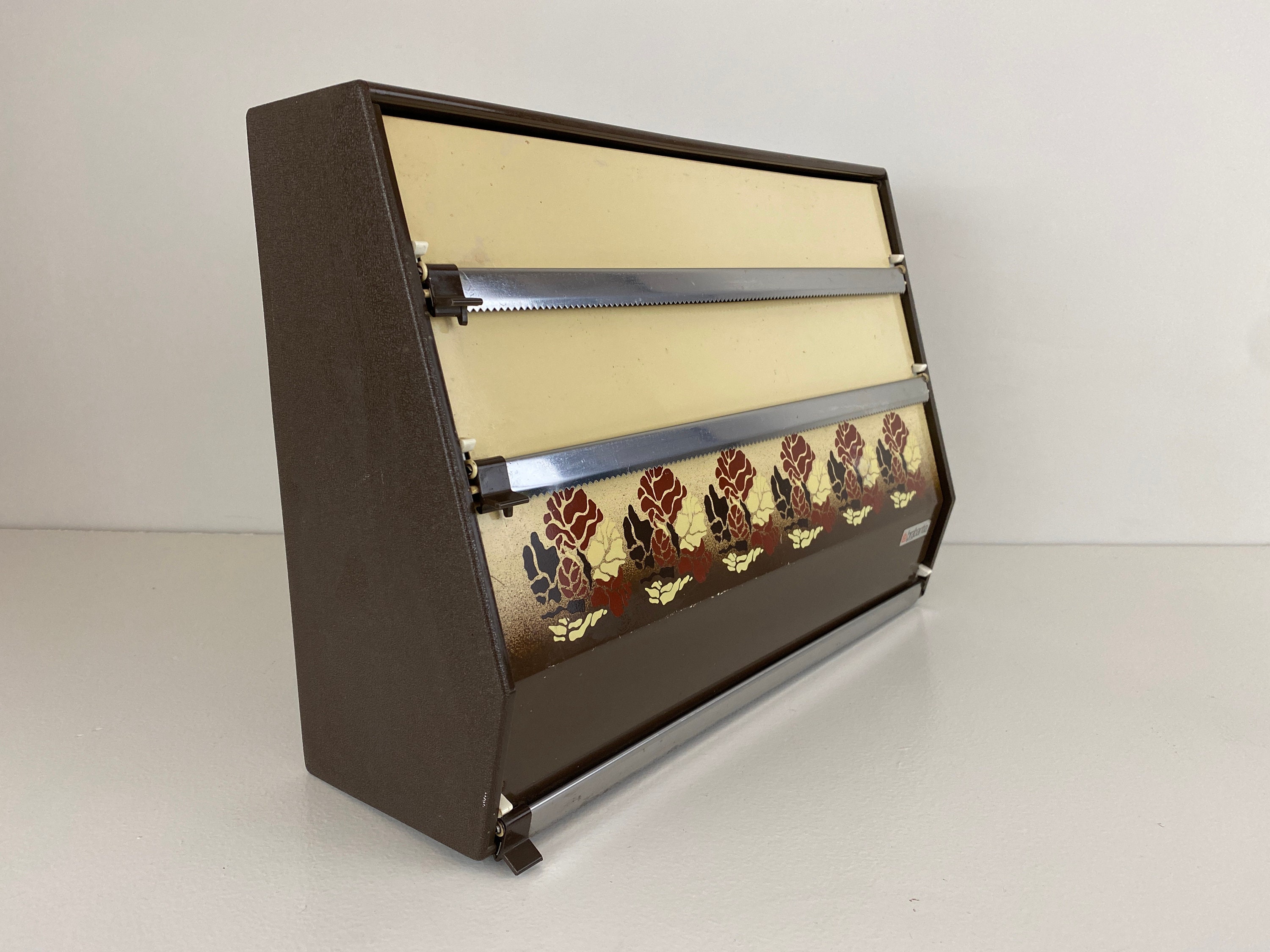 3-in-1 Beautiful vintage kitchen roll holder from Brabantia with a