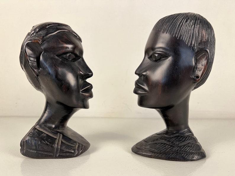 Vintage carved African heads, pair of 2 men, ebony wood from the 1970s afbeelding 2