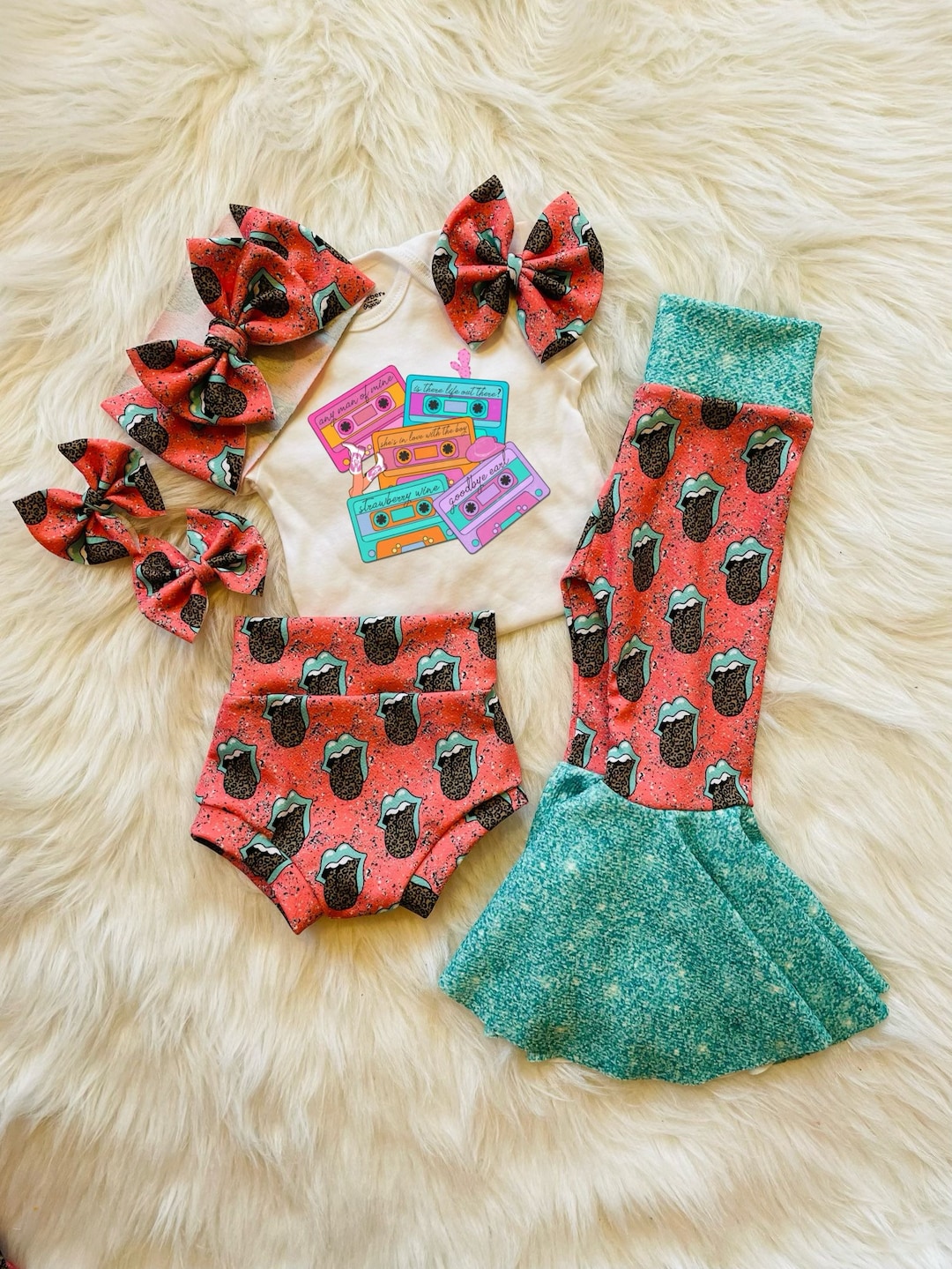 Retro Girl Outfit 90s Baby Outfit bummie And Bow baby Girl Etsy retro-girl-outfit-90s-baby-outfit-bummie-and-bow-baby-girl-etsy