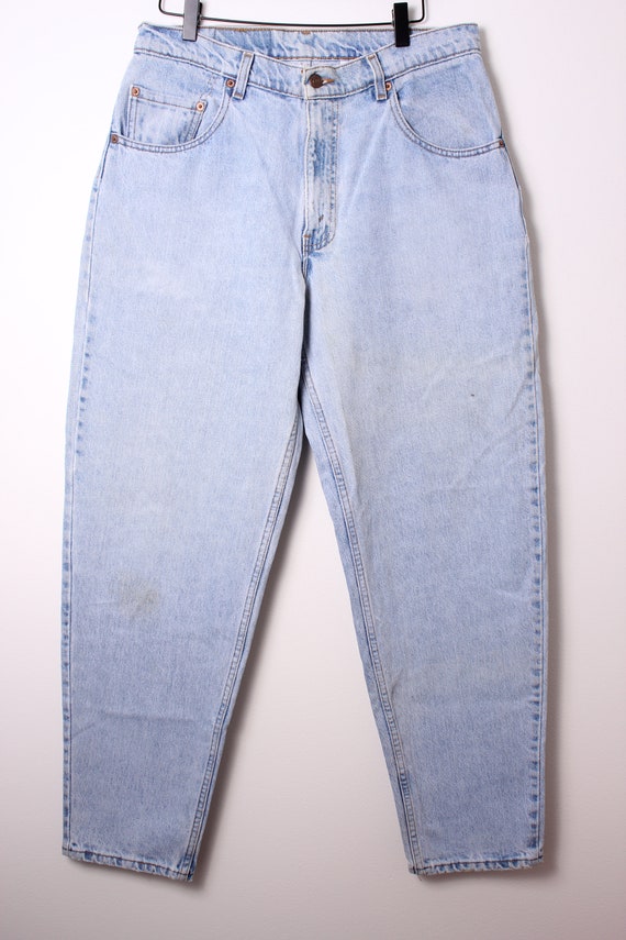 Vintage 1996 USA-Made Levis 550 Light Wash Distres