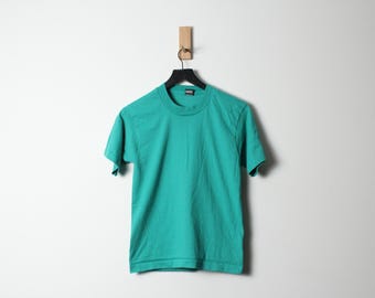 Vintage 1990s USA-Made Fruit of the Loom Youth Large Green Single Stitch T-Shirt