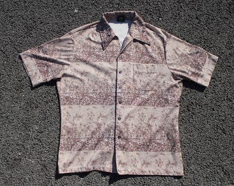 Vintage 70&#39;s California-Made Polyester Floral Button Up Shirt - XL