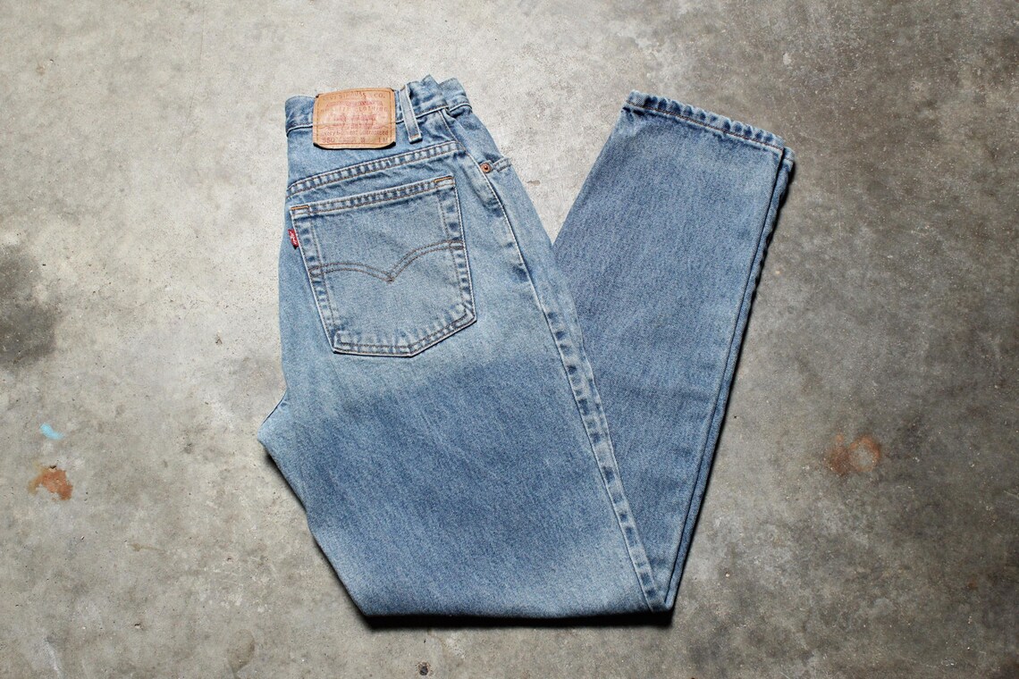 Vintage Y2K Levis 2000 550 Relaxed Fit Sun-Faded Distressed Jeans - 8 Mis (28x31), photo 1 of 5