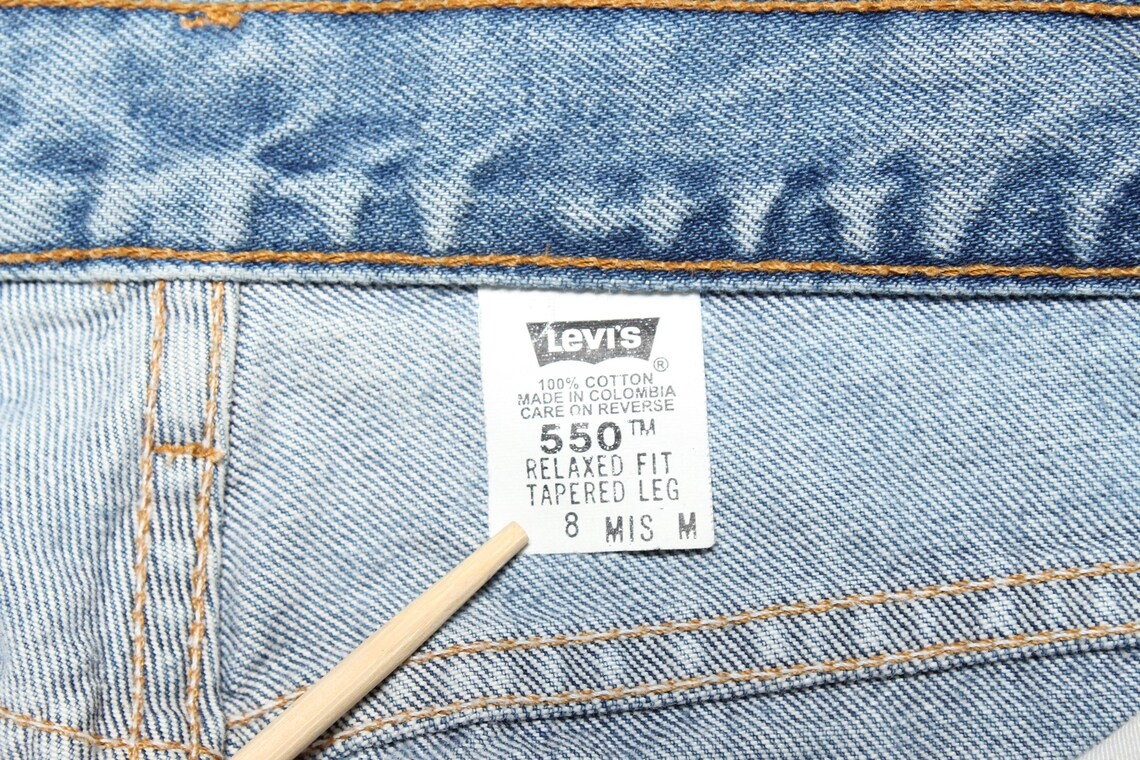 Vintage Y2K Levis 2000 550 Relaxed Fit Sun-Faded Distressed Jeans - 8 Mis (28x31), photo 4 of 5
