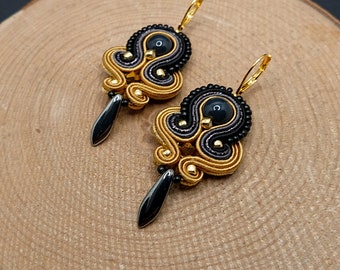 Boucles d'oreilles soutache pendantes noires en or gris, bijoux décontractés brodés, cadeau original pour femme, boucles d'oreilles de taille moyenne de style bohème