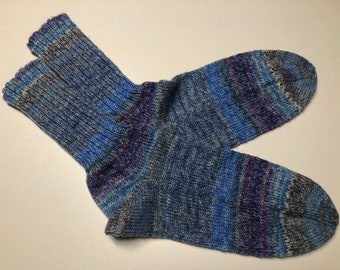 Handgestrickte Socken aus Schurwolle, Wolltyp Merino extrafein, in verschiedenen Größen