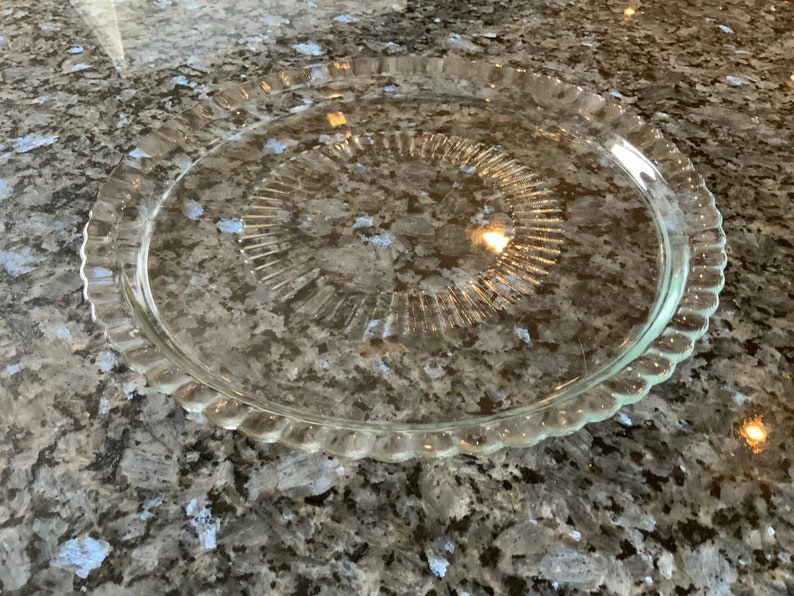 Vintage Circular Pressed Glass Serving Tray/cake Plate Etsy UK