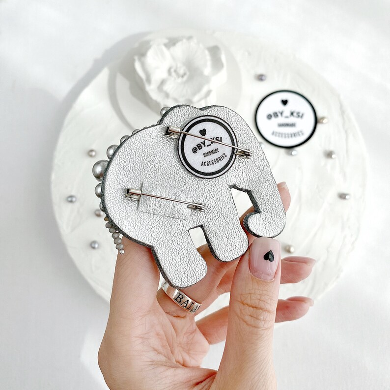Elephant Beaded Brooch Pin Embroidered Brooches for Women Handmade Elephant Gifts for Mom