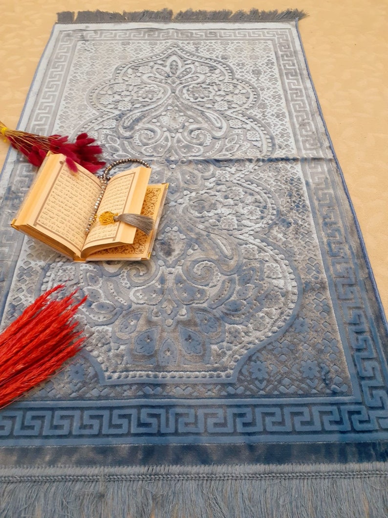 Personalized Velvet Prayer Mat Prayer Rug Sejadah Salah Etsy