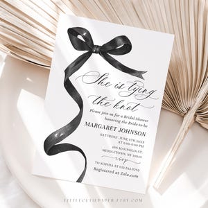 Modèle d'Invitation de douche nuptiale modifiable elle fait le noeud, invitation de douche nuptiale de noeud noir, carte de douche de mariage de ruban noir 3019