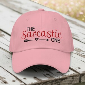 Gorra de papá sarcástico: divertida gorra de algodón bordada para mujer