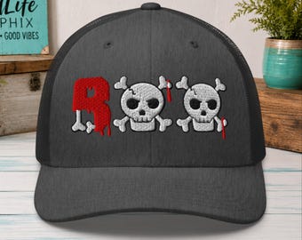 Gorra de camionero con calavera de Halloween: Gorra bordada con calavera y tibias cruzadas "BOO"