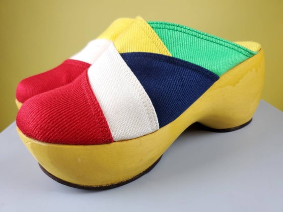 DEADSTOCK 60s 70s Mod Clogs by Pappagallo. Colorblock Stripes