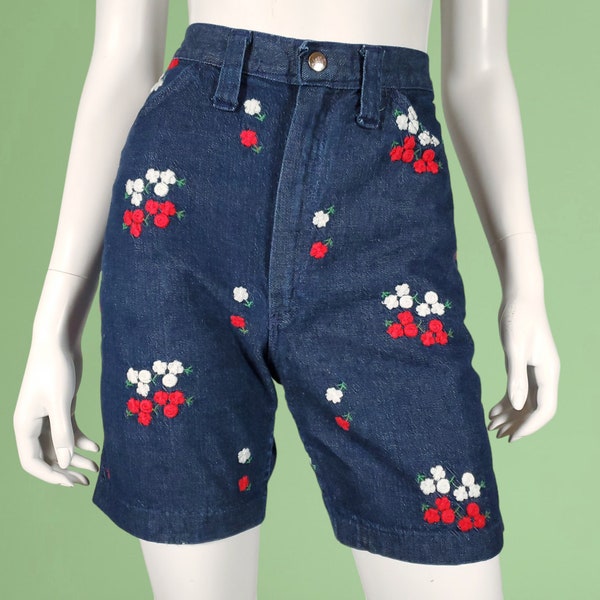 Lady Wrangler embroidered shorts denim vintage 60s mod red & white floral (27/28 x 6)