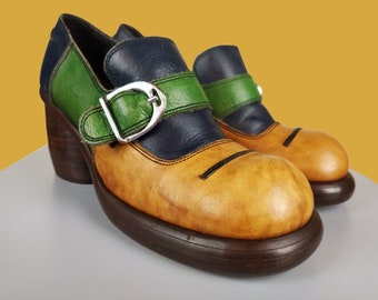 Early 1970s block heels. Vintage chunky mod colorblock leather slip-on loafer heels. Monk strap. (7)
