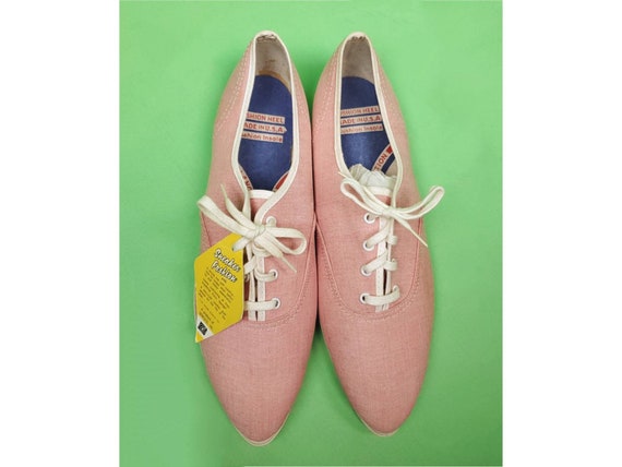 Vintage 1950s/60s pointy canvas sneakers. Deadsto… - image 5