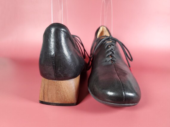Y2K Leather Lace-up Shoes: Avant Garde Block Heel, Size W 10  display picture 1