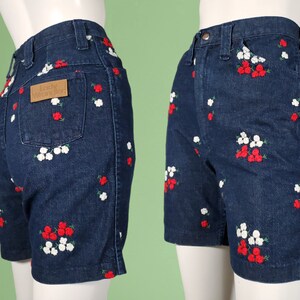 Lady Wrangler embroidered shorts denim vintage 60s mod red & white floral 27/28 x 6 image 3