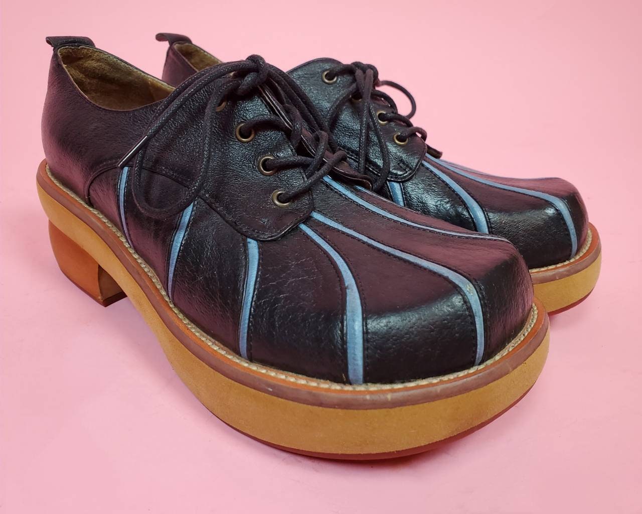 Vintage 90s Lace-up Club Shoes by Gazith. 90s Does 70s. (size 6.5