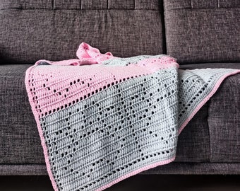 Easy crochet blanket pattern, pet blanket for couch, dog blanket for dog, cat blanket crochet pattern, dog blanket for bed, small puppy bed.