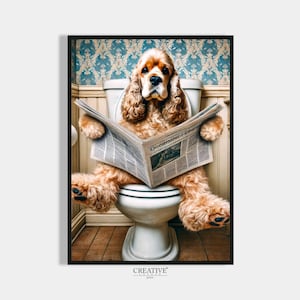 Könnte beinhalten: Ein brauner und weißer Cocker Spaniel sitzt auf einer weißen Toilette und liest Zeitung. Der Hund hat einen ernsten Gesichtsausdruck und seine Pfoten ruhen auf dem Toilettensitz. Die Zeitung trägt den Titel "Oconee Enterprise".