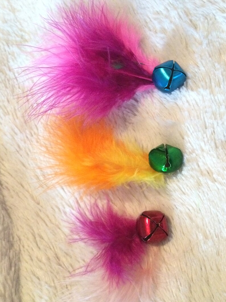 FEATHER BELL Cat Toys!!! Jingle Bell W/feather - Cats Love Them!!! 3 ...
