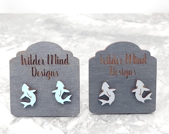 Pendientes de tiburón de madera cortados con láser: Joyería de animales pintada a mano