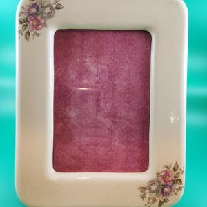 Vintage ceramic 5 x 7 photo frame