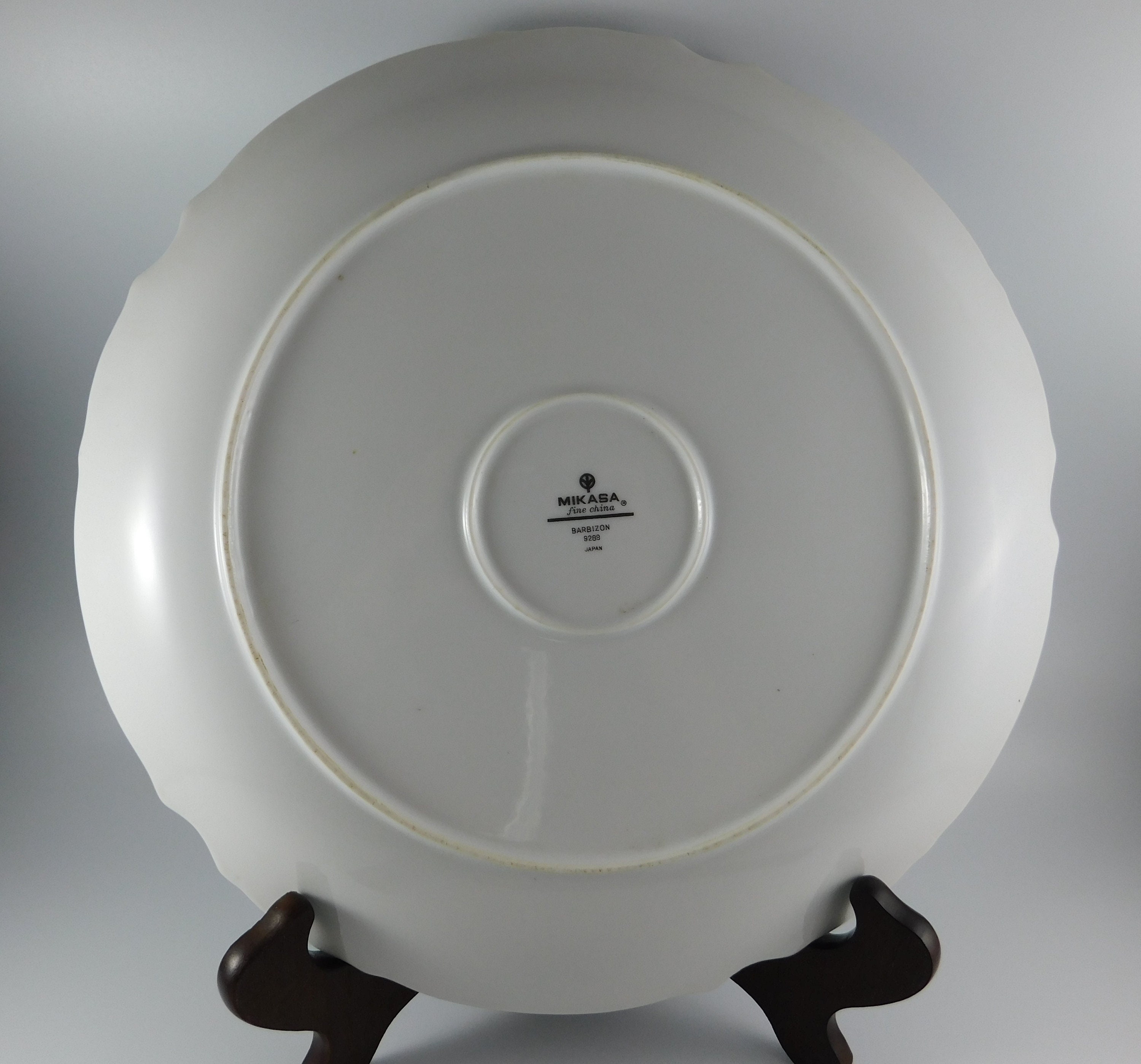 Mikasa Fine China-barbizon # 9289-made in Japan-12 in Plate