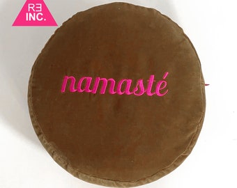 Organic meditation cushion yoga – embroidered velvet – namasté - brown with pink