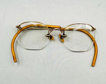 Vintage 1940’s Rimless Eyeglasses Rounded-Octagonal Lens Shape Filigree Etched Patterns