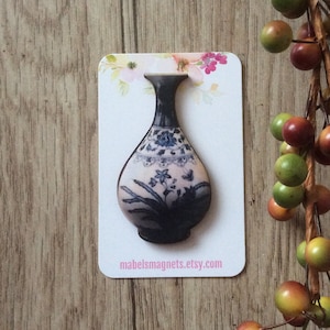 Needle Minder for Cross stitch,Ming Vase Magnets,Needlepoint,Chinese Needlework gifts,Blue Willow Needle Minder,Delftware Magnets