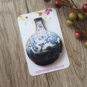 Needle Minder for Cross stitch,Needlepoint,Needlework gifts,Blue Willow Needle Minder,Delftware Magnets