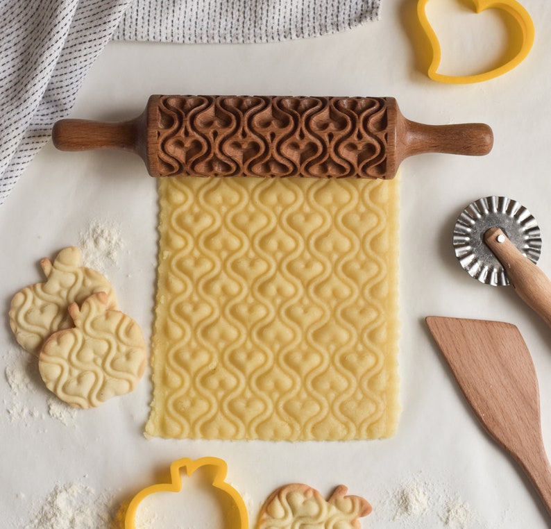 Rouleau à pâtisserie sculpté pour biscuits à motifs avec cœurs Etsy