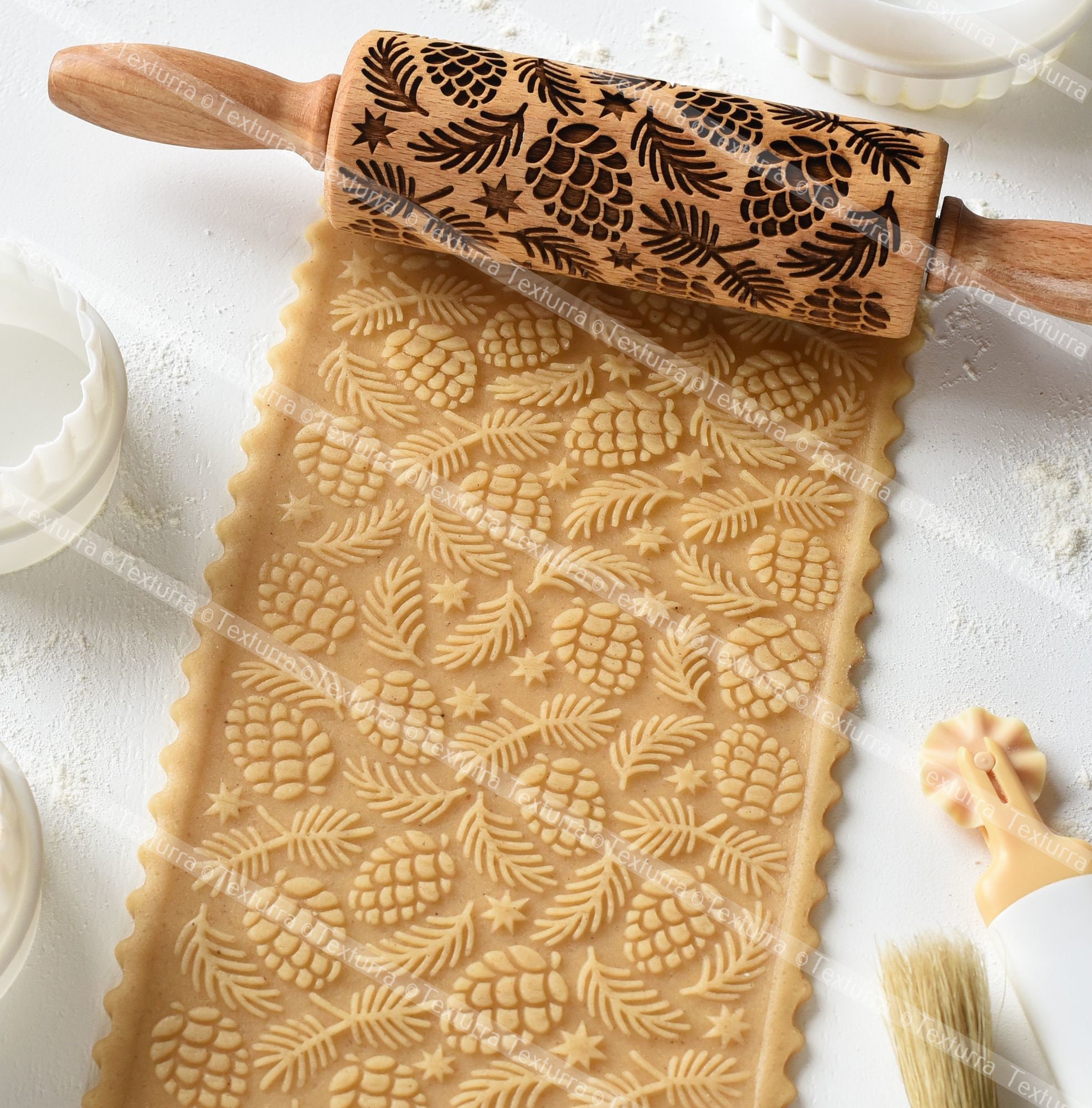 Carve rolling pin - Rolling pin with fir cone design - Mini rolling p…