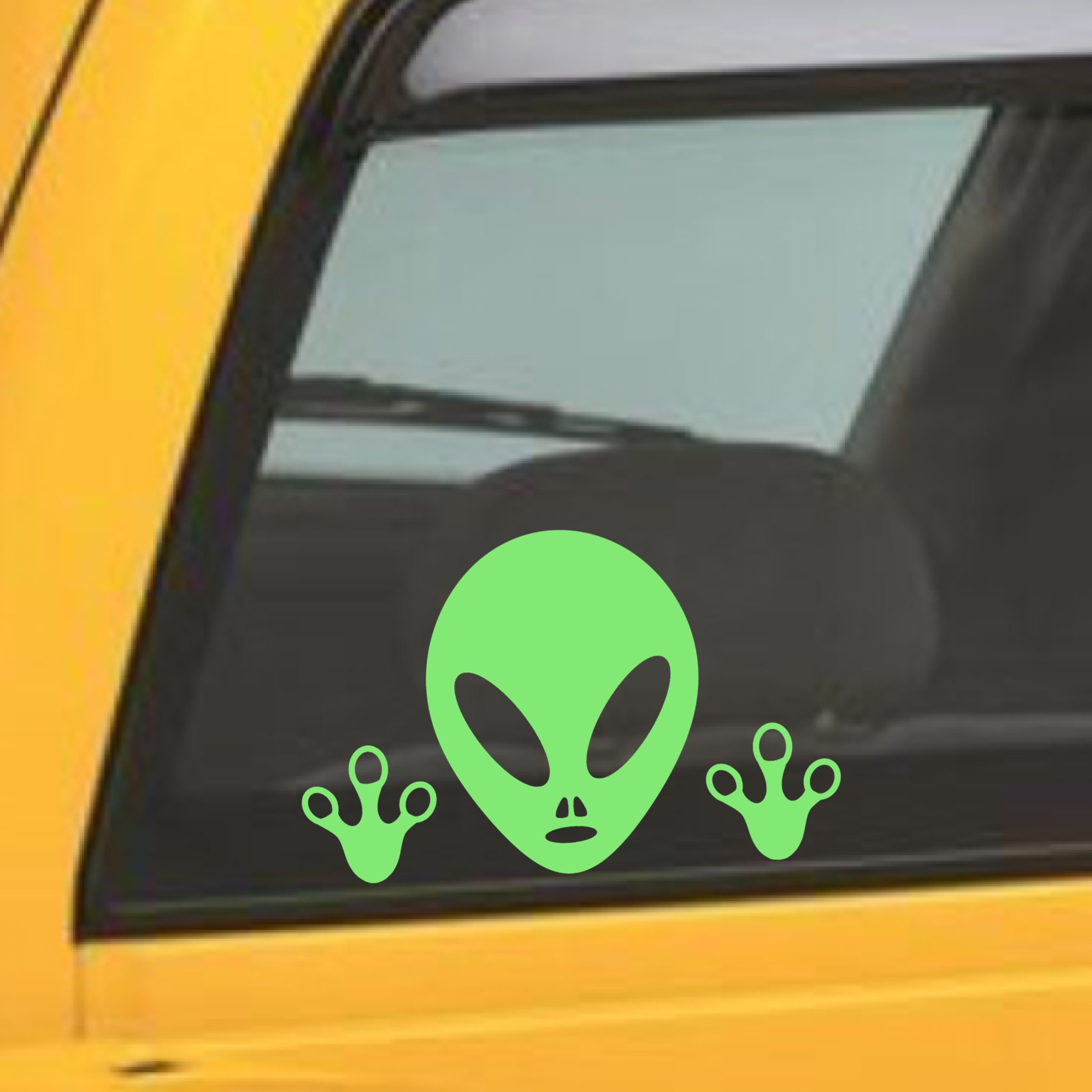 Alien Head UFO Vinyl Decal – Extra Terrestrial Believe Sticker For Car Water Bottle – Empire Design