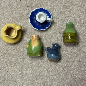 Miniature dollhouse sized pottery- lot of 5 pieces
