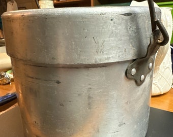 Covered aluminum pot