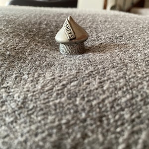 Vintage Hershey kiss thimble