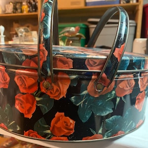 Metal sewing tin with all contents included