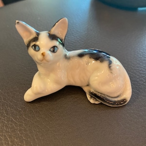 Bone China cat from Japan