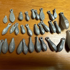 Lot of lead fishing sinkers