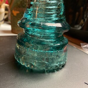 Hemingray petticoat glass insulator