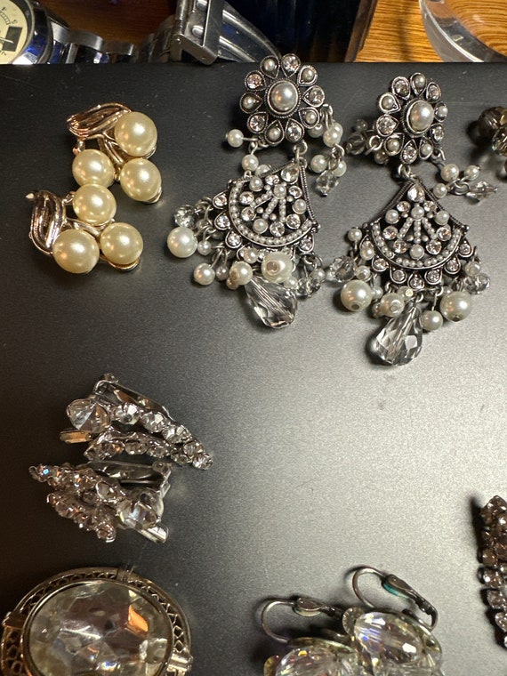 Incredible lot of vintage crystal jewelry - image 3