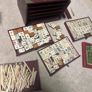 Antique mahjong set