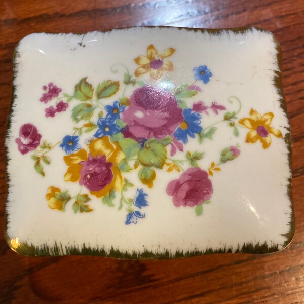 Porcelain trinket box. Made in occupied japan