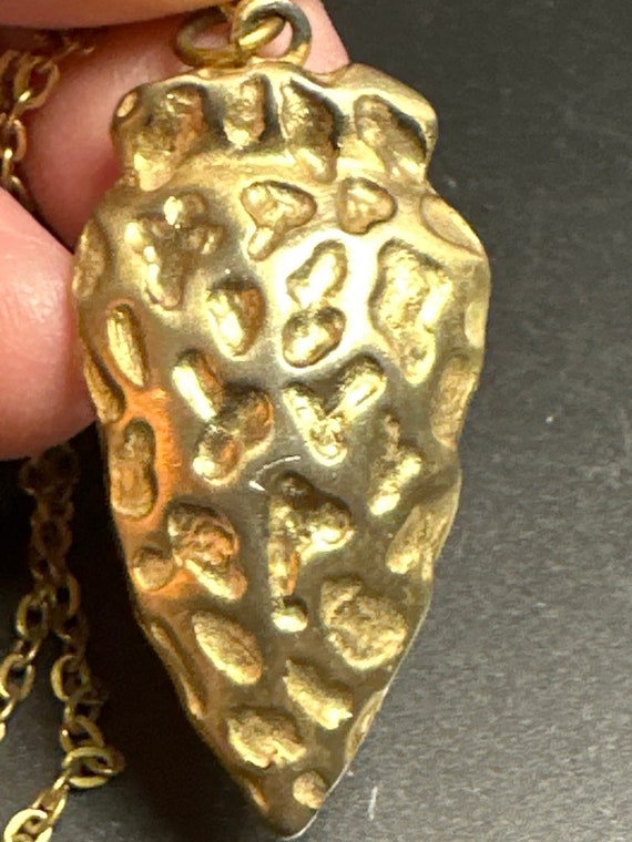 Arrowhead necklace View 3