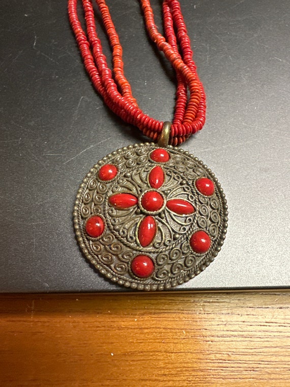 Beautiful beaded necklace with pendant - image 2