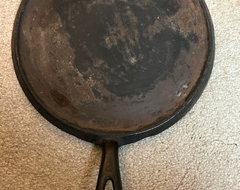 Griswold #8 cast iron griddle