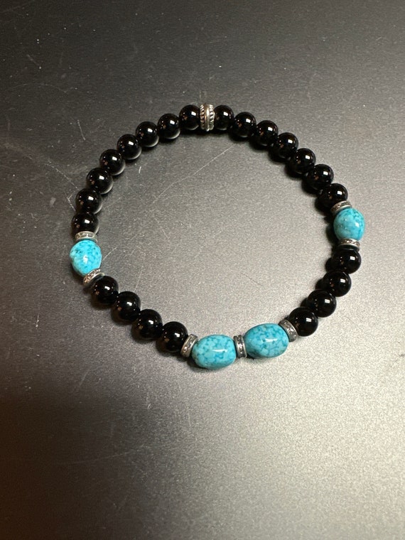 Black and turquoise beaded bracelet